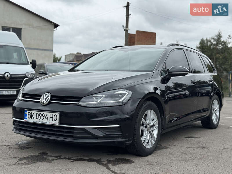Універсал Volkswagen Golf 2017 в 