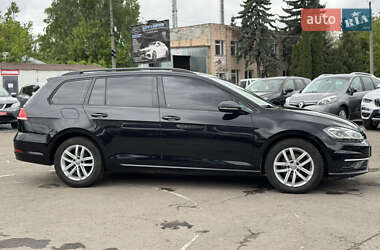 Універсал Volkswagen Golf 2017 в 