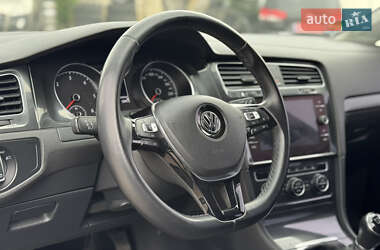 Універсал Volkswagen Golf 2017 в 