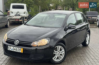Хетчбек Volkswagen Golf 2011 в 