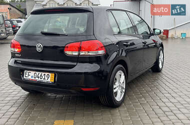 Хетчбек Volkswagen Golf 2011 в 
