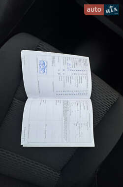 Хетчбек Volkswagen Golf 2011 в 