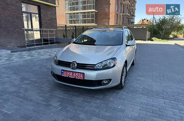 Універсал Volkswagen Golf 2010 в 