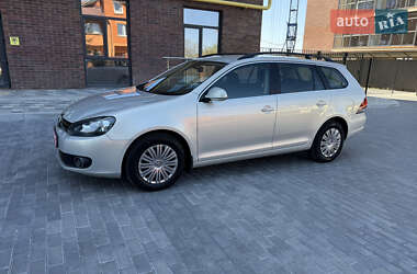 Універсал Volkswagen Golf 2010 в 