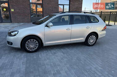 Універсал Volkswagen Golf 2010 в 