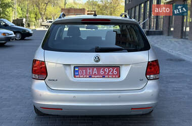 Універсал Volkswagen Golf 2010 в 