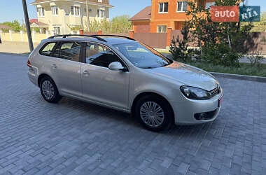 Універсал Volkswagen Golf 2010 в 