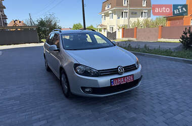 Універсал Volkswagen Golf 2010 в 