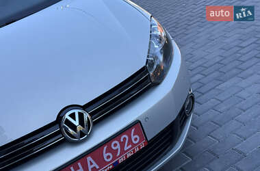 Універсал Volkswagen Golf 2010 в 