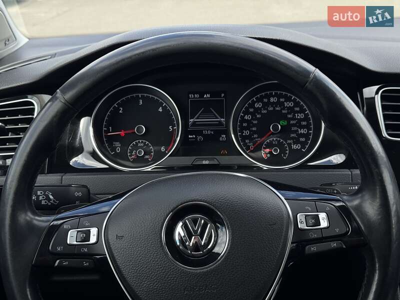 Універсал Volkswagen Golf 2015 в Києві