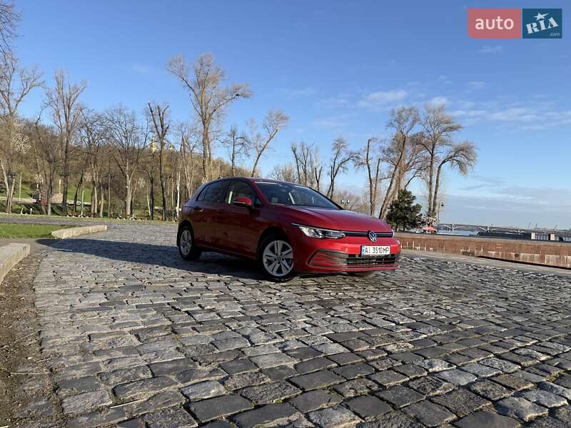 Хэтчбек Volkswagen Golf 2021 в Киеве