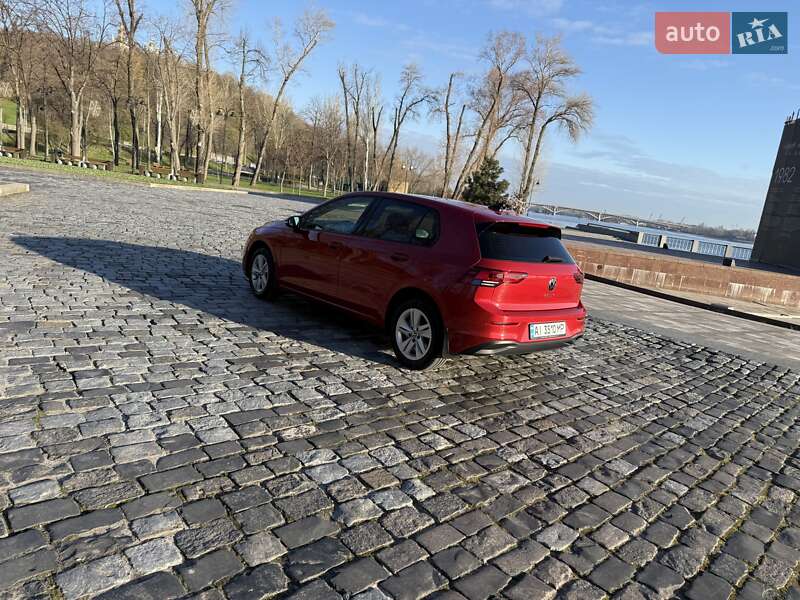 Хэтчбек Volkswagen Golf 2021 в Киеве