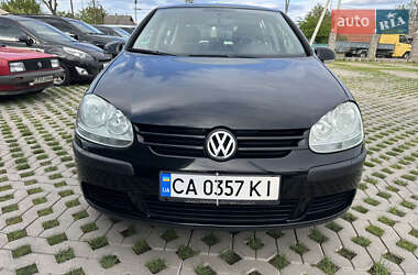 Хетчбек Volkswagen Golf 2004 в 