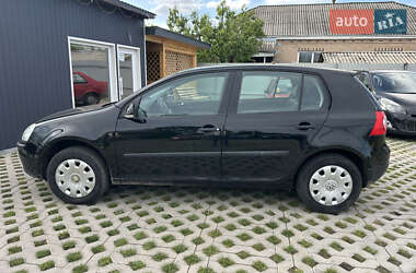 Хетчбек Volkswagen Golf 2004 в 