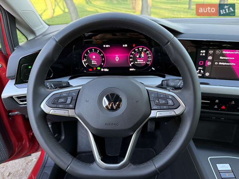 Хэтчбек Volkswagen Golf 2021 в Киеве