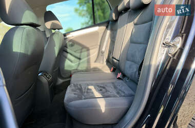 Хэтчбек Volkswagen Golf 2009 в 
