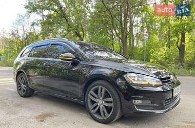 Универсал Volkswagen Golf 2015 в Киеве