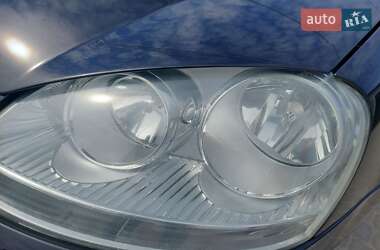 Хэтчбек Volkswagen Golf 2007 в 