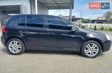 Хэтчбек Volkswagen Golf 2007 в 