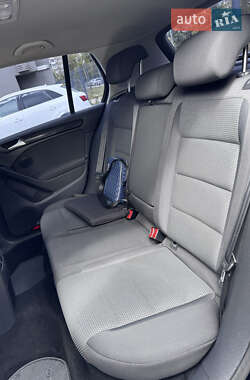 Хетчбек Volkswagen Golf 2010 в 