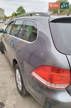 Универсал Volkswagen Golf 2009 в 