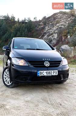 Хетчбек Volkswagen Golf 2004 в Львові