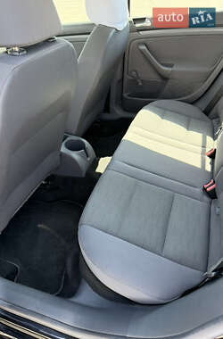 Хетчбек Volkswagen Golf 2007 в 
