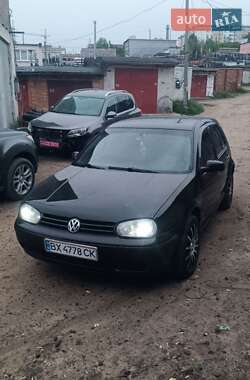 Хэтчбек Volkswagen Golf 1998 в 