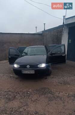Хэтчбек Volkswagen Golf 1998 в 