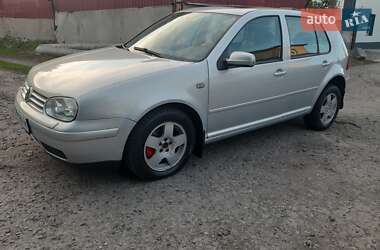 Хэтчбек Volkswagen Golf 1998 в 
