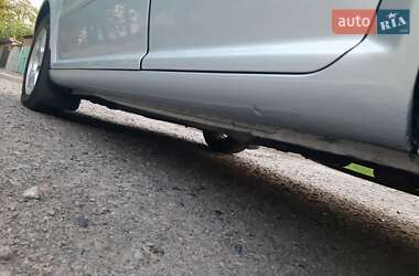 Хэтчбек Volkswagen Golf 1998 в 