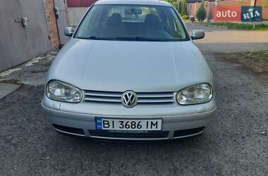 Хэтчбек Volkswagen Golf 1998 в 