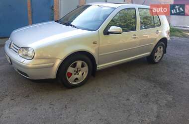 Хэтчбек Volkswagen Golf 1998 в 