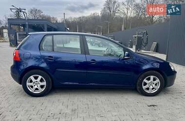 Хэтчбек Volkswagen Golf 2006 в 