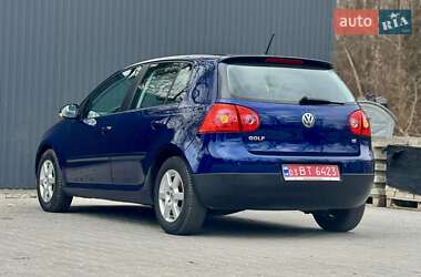 Хэтчбек Volkswagen Golf 2006 в 