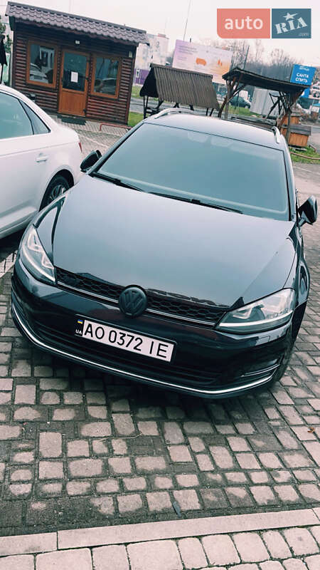 Універсал Volkswagen Golf 2015 в Мукачевому