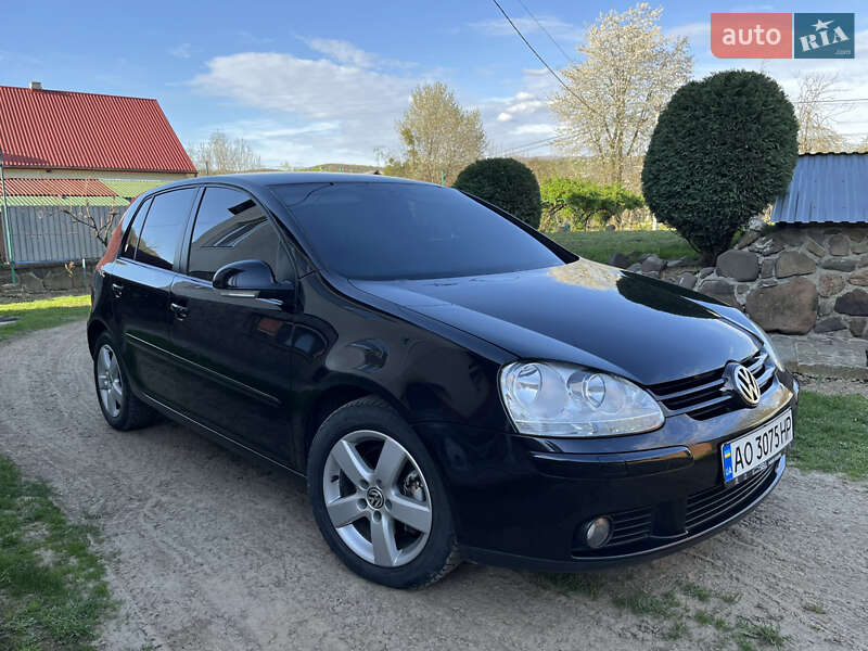 Хэтчбек Volkswagen Golf 2008 в Перечине