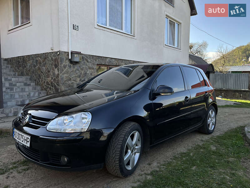 Хэтчбек Volkswagen Golf 2008 в Перечине