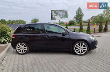 Хэтчбек Volkswagen Golf 2010 в 