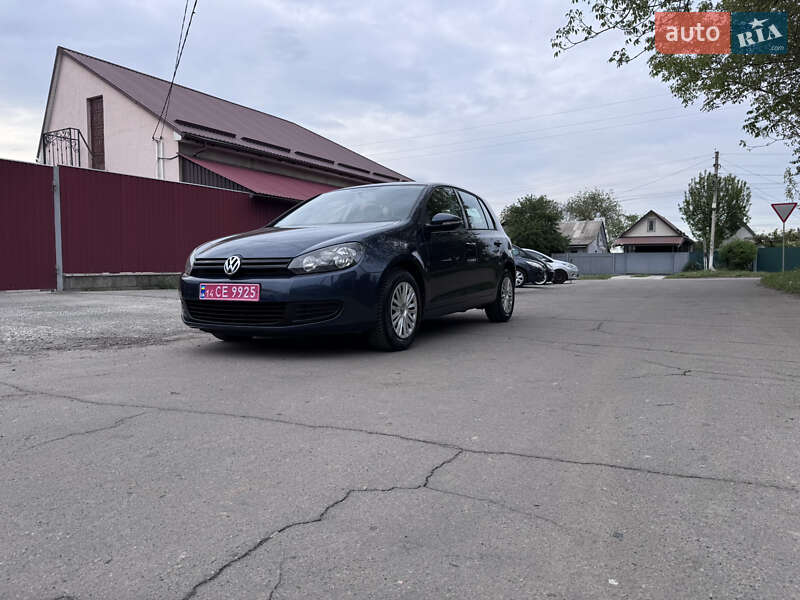 Хэтчбек Volkswagen Golf 2010 в Звенигородке