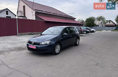 Хетчбек Volkswagen Golf 2010 в 