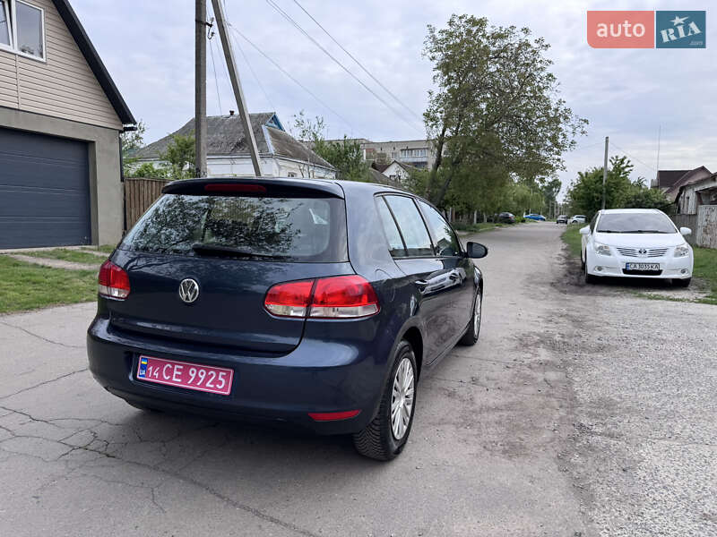 Хэтчбек Volkswagen Golf 2010 в Звенигородке