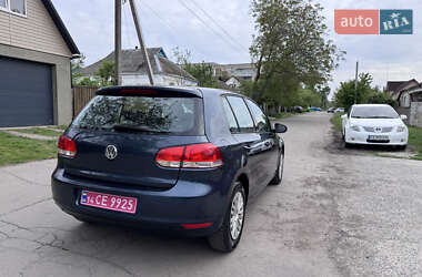 Хетчбек Volkswagen Golf 2010 в 