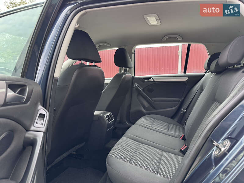 Хэтчбек Volkswagen Golf 2010 в Звенигородке
