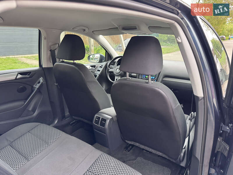 Хэтчбек Volkswagen Golf 2010 в Звенигородке