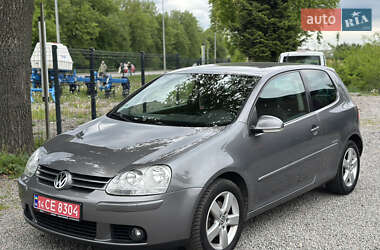 Хэтчбек Volkswagen Golf 2008 в 