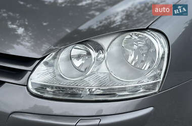 Хэтчбек Volkswagen Golf 2008 в 