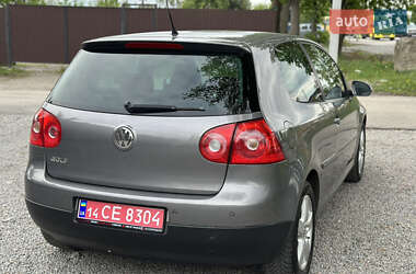 Хэтчбек Volkswagen Golf 2008 в 