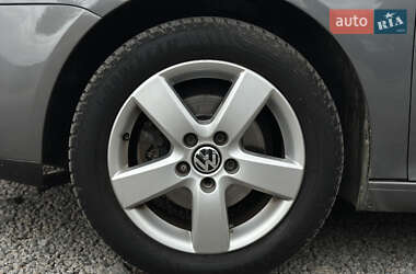 Хэтчбек Volkswagen Golf 2008 в 