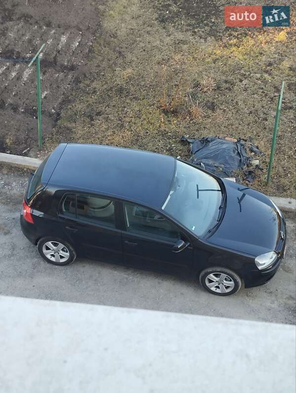 Хетчбек Volkswagen Golf 2004 в Збаражі